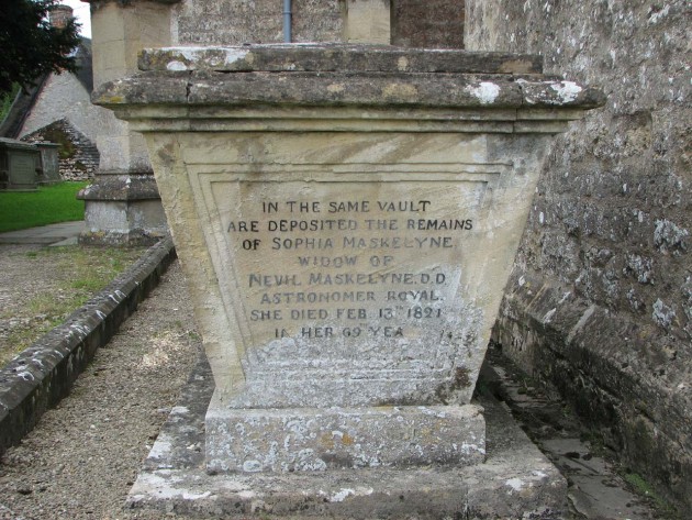 Maskelyne Tomb_3