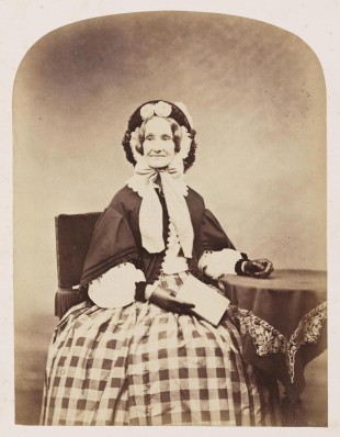 1977_0541_0009 (Richarda Airy)